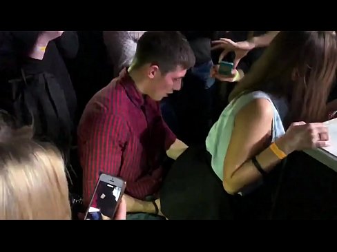 ❤️ Echte seks in een Russische nachtclub. 18-jarig Russisch meisje in de anus en vagina geneukt in een nachtclub ❤️❌ Fucking video at nl.bookland.top ﹏